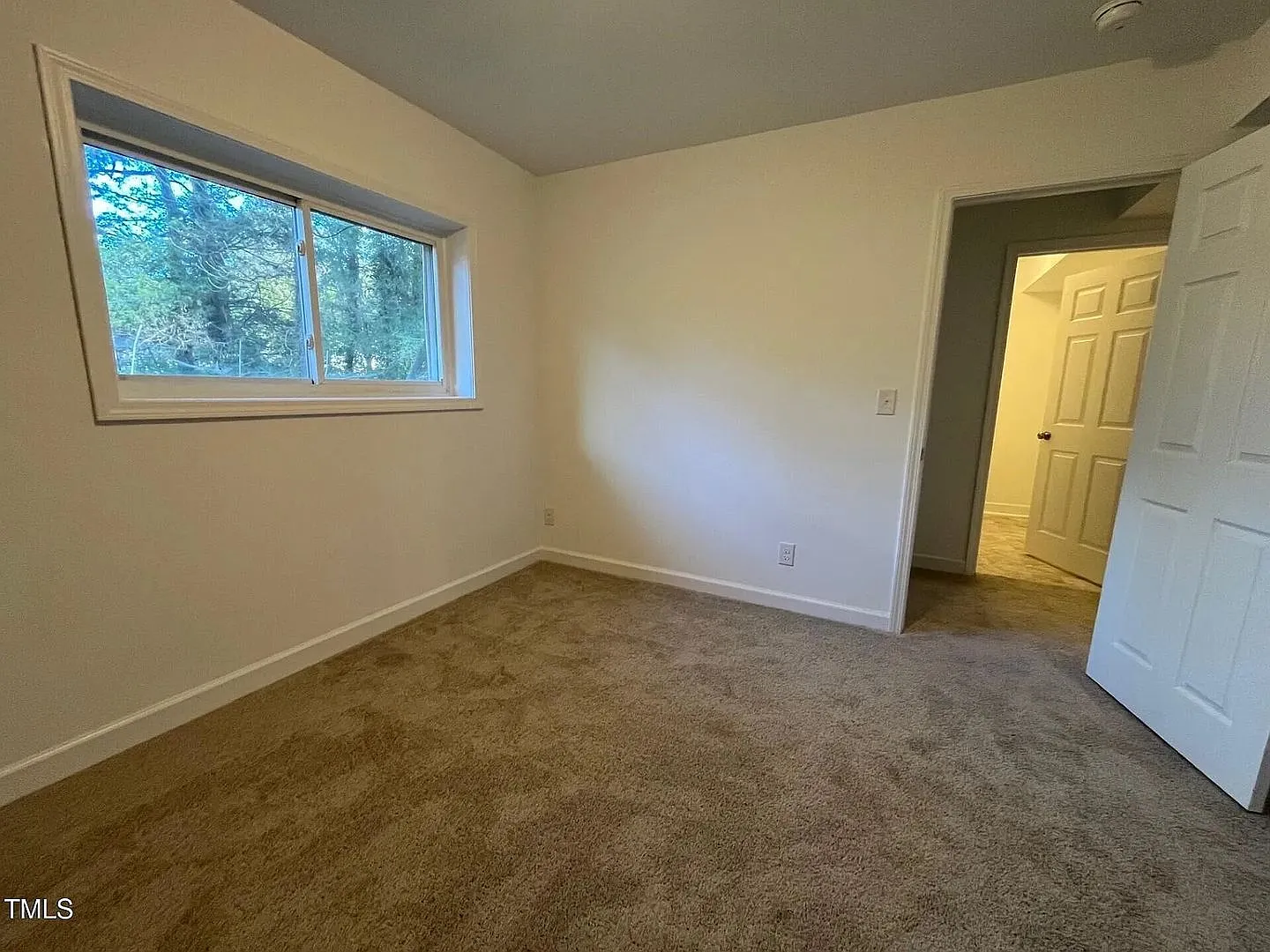 Room in 6 Bedroom Home at Forge Rd — Photo 3