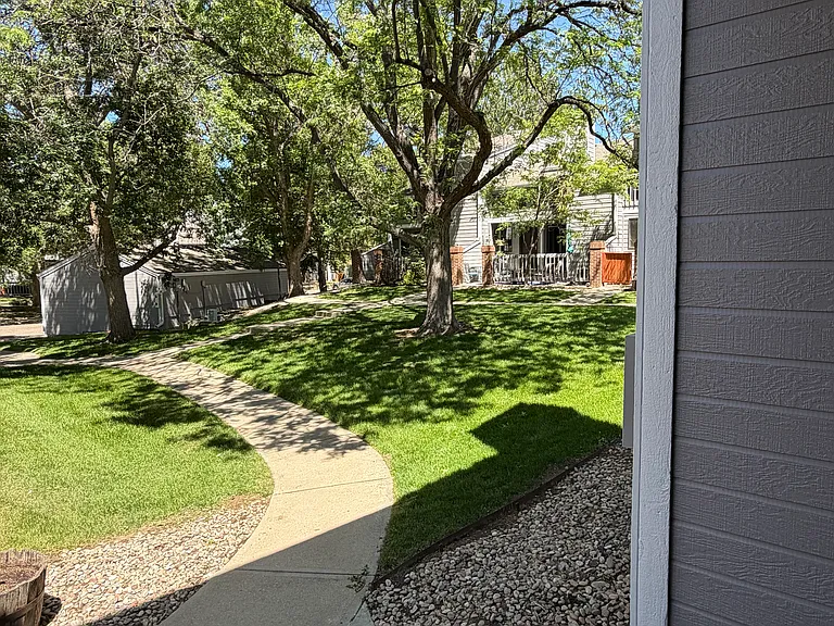 5030 Buckingham Rd — Photo 17