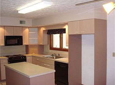 3rd image of 14730 Nicole Dr