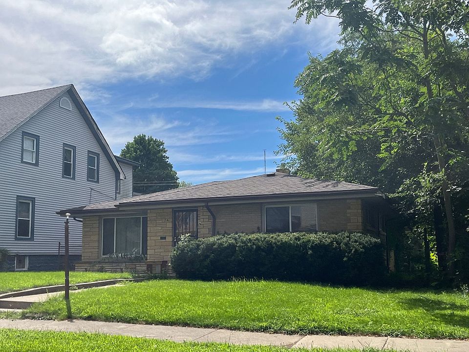 2nd image of 745 S Myrtle Ave