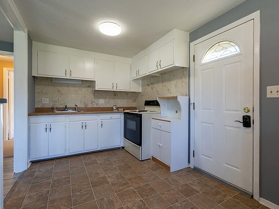 2nd image of 3 Poplar Ln #3D