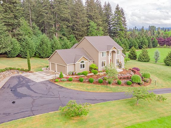 4th image of 10923 NE 192nd Ave