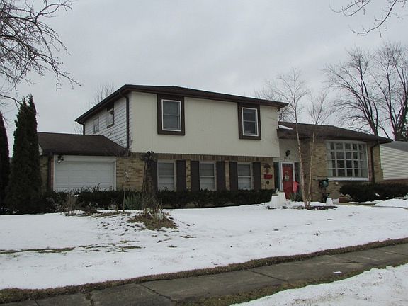 3rd image of 1451 E Gloria Dr