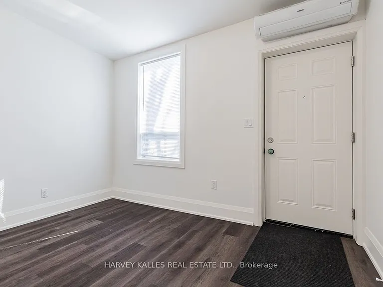 657 Saint Clair Ave W #UPPER — Photo 14