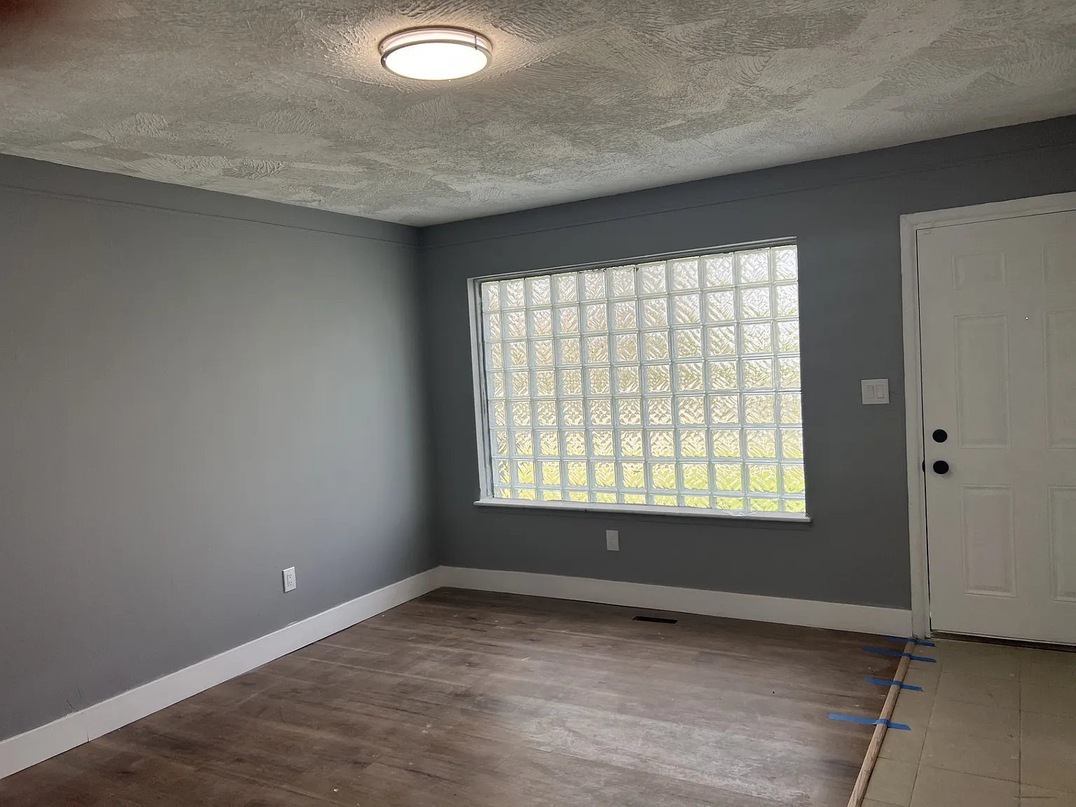 3 bed, 1040 sqft, $1,200 — Photo 3