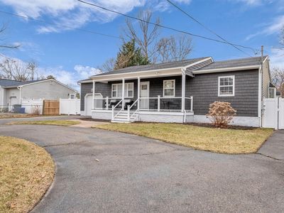 381 Auborn Avenue, Shirley, NY, 11967