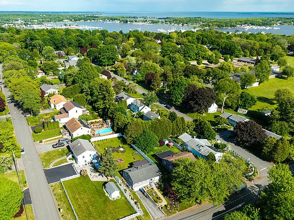 2nd image of 21 Overlook Avenue