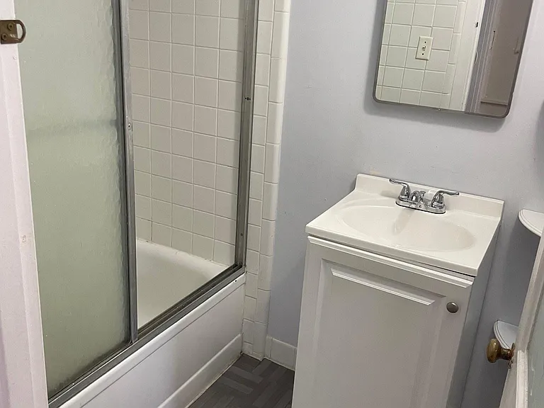 548 Vera Ave — Photo 11