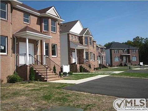 2nd image of 14 Blue Jay Way