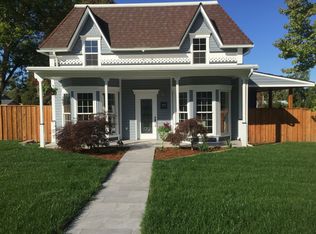 905 Oak St, Brownsville, OR