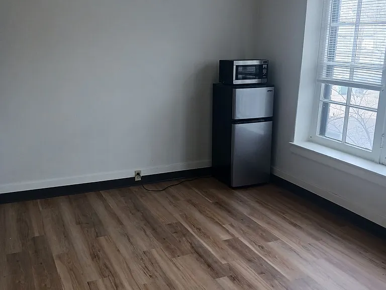 Blackstone Apartments — Photo 3
