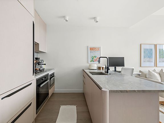 4th image of 510 Driggs Ave #4E