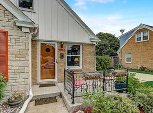 1016 Kingston Ave, Racine, WI 53402