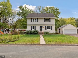 1884 Lake Ln, Arden Hills, MN 55112