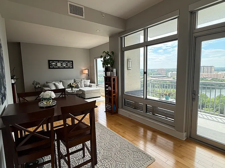 603 Davis St #1401 — Photo 10