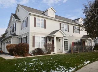 2209 Hillsboro Ct, Aurora, IL 60503