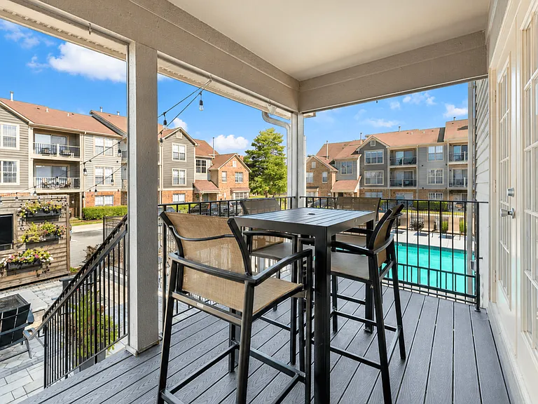 Green Trails Apartments — Photo 9