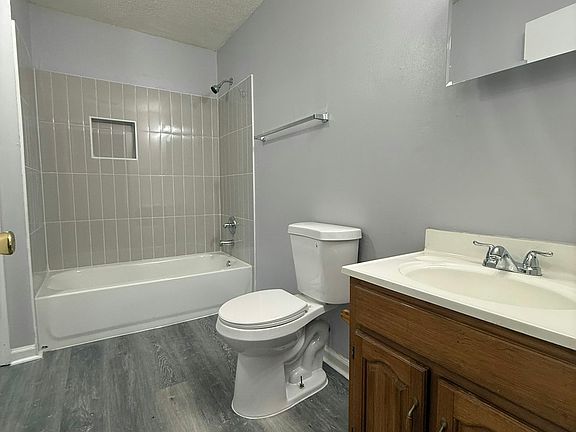 3rd image of 3544 Hicky St