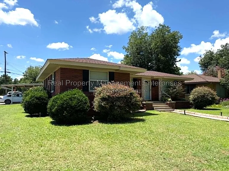 2301 N Warren Ave — Photo 3