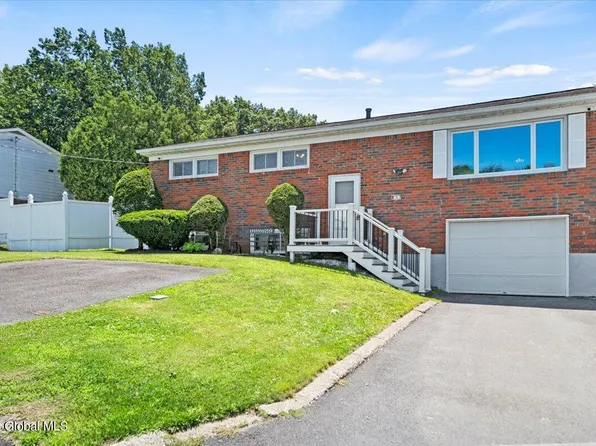 5 Bickford Lane, Troy, NY 12182