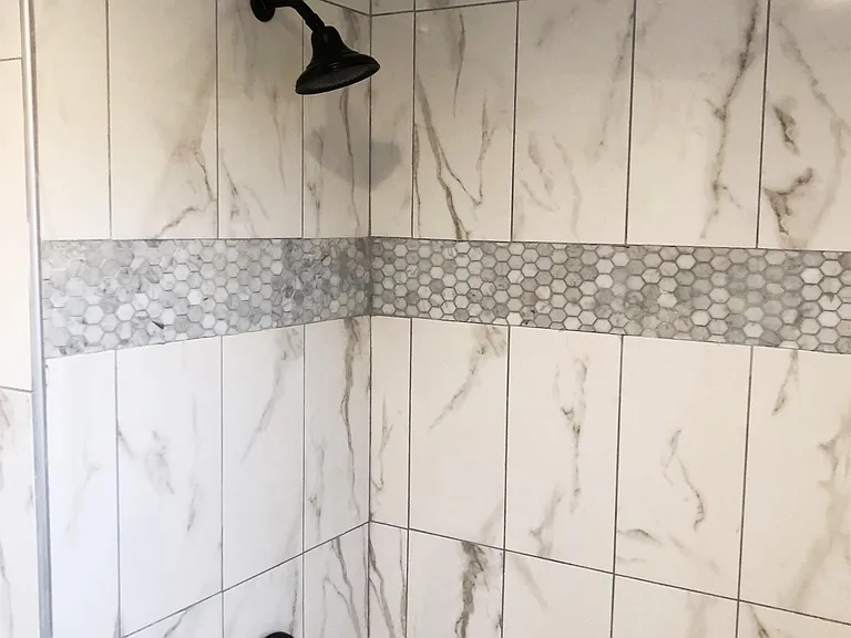 2nd Floor Bathroom 4