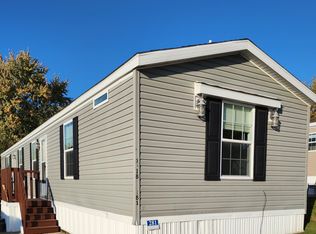 3318 W 51st St #281, Davenport, IA 52806