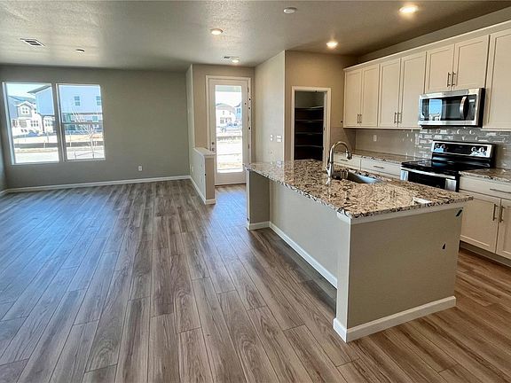 5th image of 2207 Peregrine Drive
