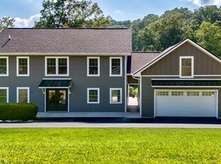 4120 S Summit Ln, Columbus, IN 47201