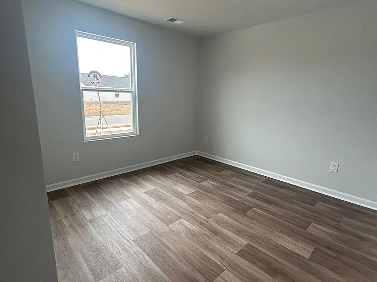 321 Sweet Vernal St — Photo 5