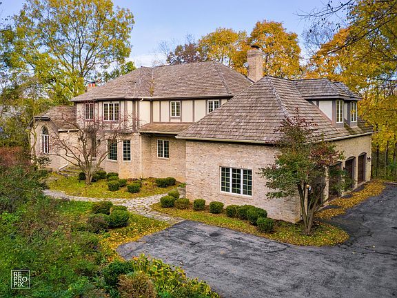 2nd image of 33W512 Brewster Creek Cir