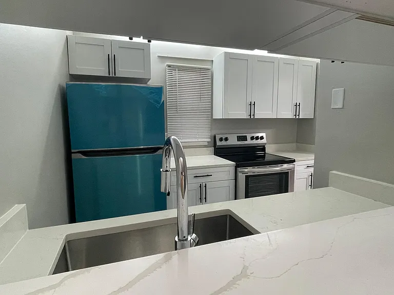 10150 Twin Lakes Dr #4 — Photo 1