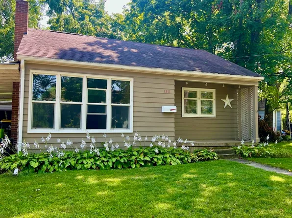 1311 Locust St, Adel, IA 50003