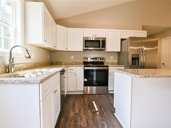 5th image of 205 Perkins Rd