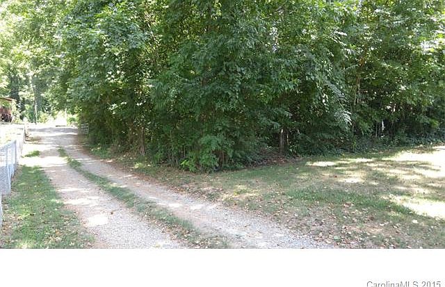 2nd image of 107 River Loop Rd #B