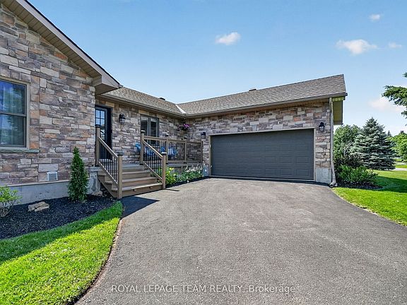 4th image of 1550 Stanleyfield Cres