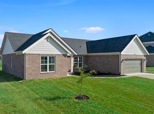 1267 Saddlebred Ln, Bowling Green, KY 42104