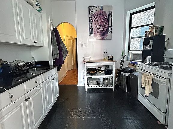 3rd image of 106 Mac Dougal St #14