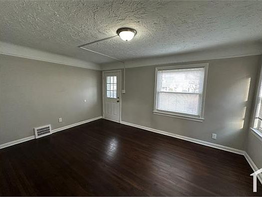 2nd image of 10414 Plymouth Ave