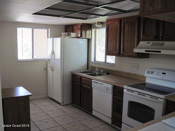 3rd image of 315 Buchanan Ave APT 201