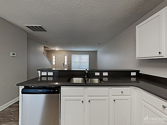 5th image of 2168 Mallard Pointe Dr
