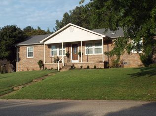 266 Westwood Dr, Lexington, TN 38351