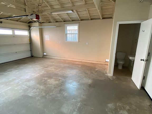 2nd image of 507 Del Mar Ave
