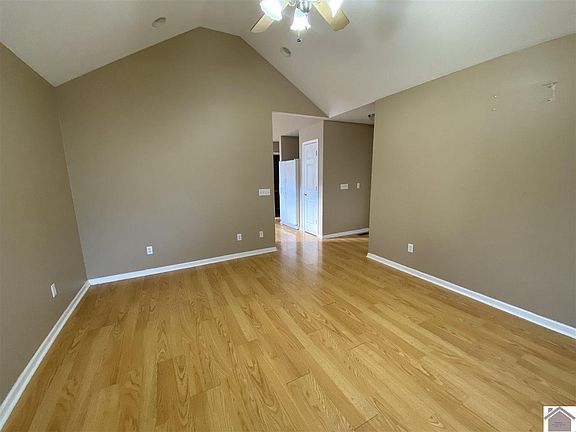 3rd image of 95 Lone Oak Dr