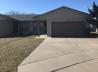 2112 S White Oak Cir, Wichita, KS 67207