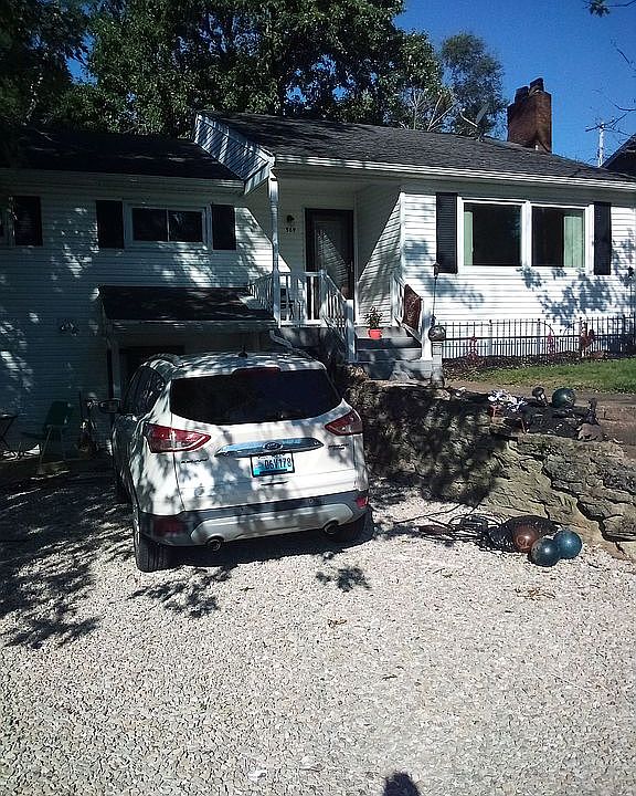 1st image of 569 Circle Dr