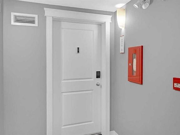 5th image of 240 E Skyview Ranch Rd NE #4214