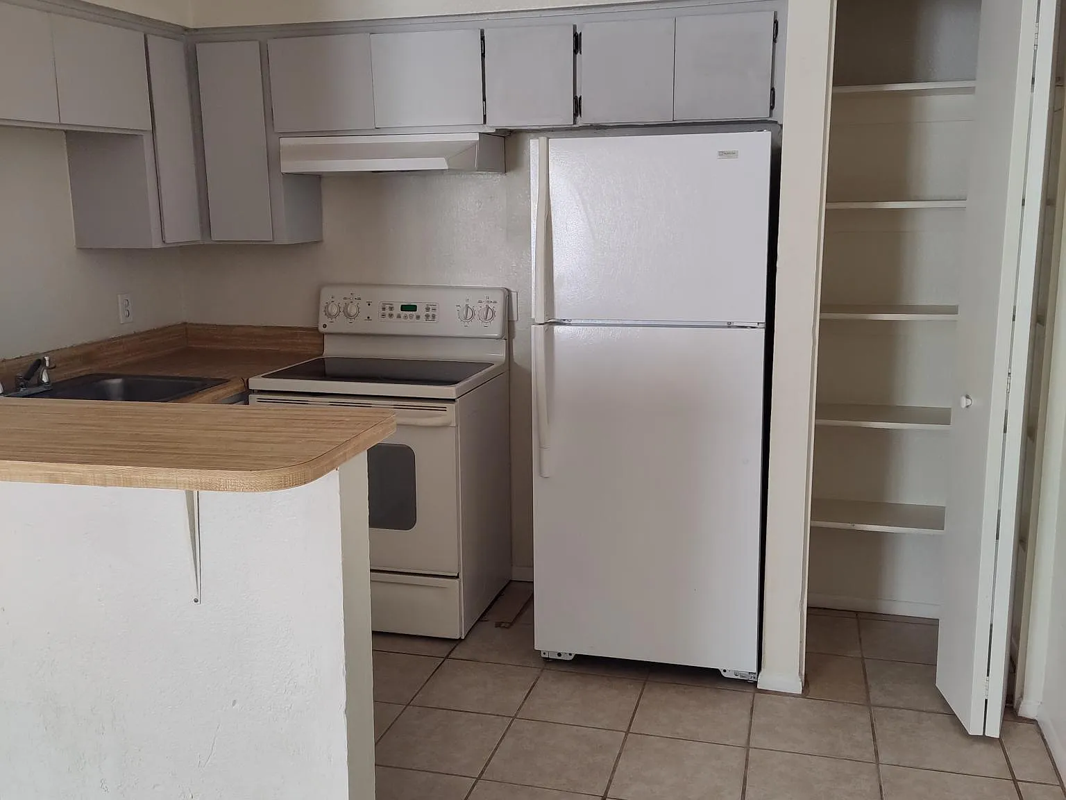 2 bed, 780 sqft, $1,100 — Photo 4