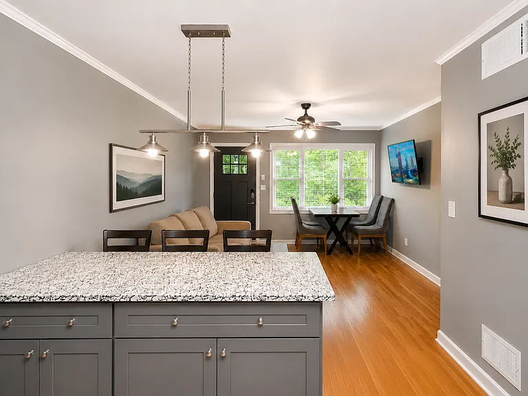 1272 Woodland Ave NE #A — Photo 13