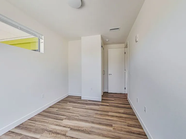 950 Lofts — Photo 124