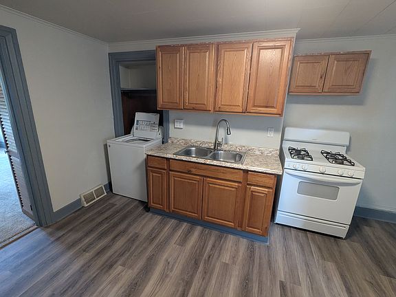 3rd image of 1315 Lowrie St Floor 2